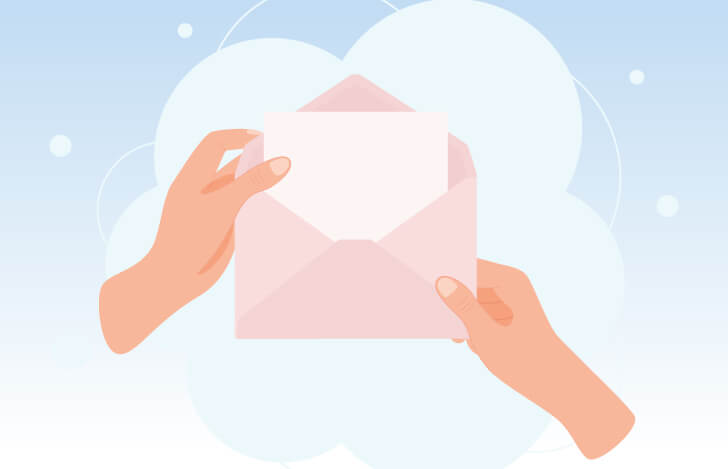 手紙を開ける手