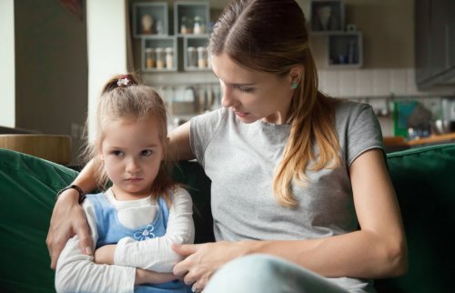 子どもを励ます母親