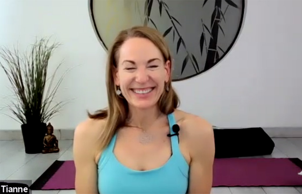 ティアン先生のビックスマイルはオンラインでも癒されます。