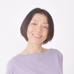 川原 朋子 リストラティブヨガ講師