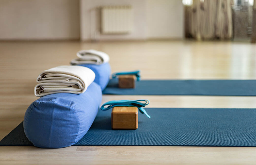 ヨガマットとプロップス