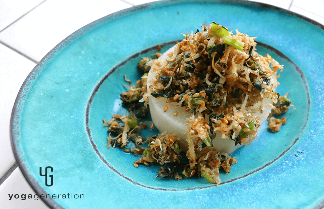 大根にあわせた青菜の焦がし醤油ふりかけ