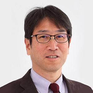 スポーツ医学アカデミーの脊椎外科医金岡恒治先生