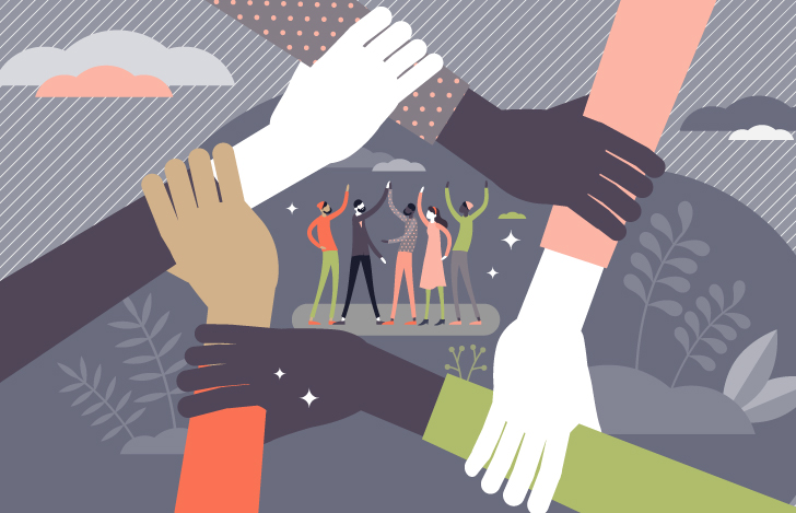 互いの手首を握り繋がる5人の手