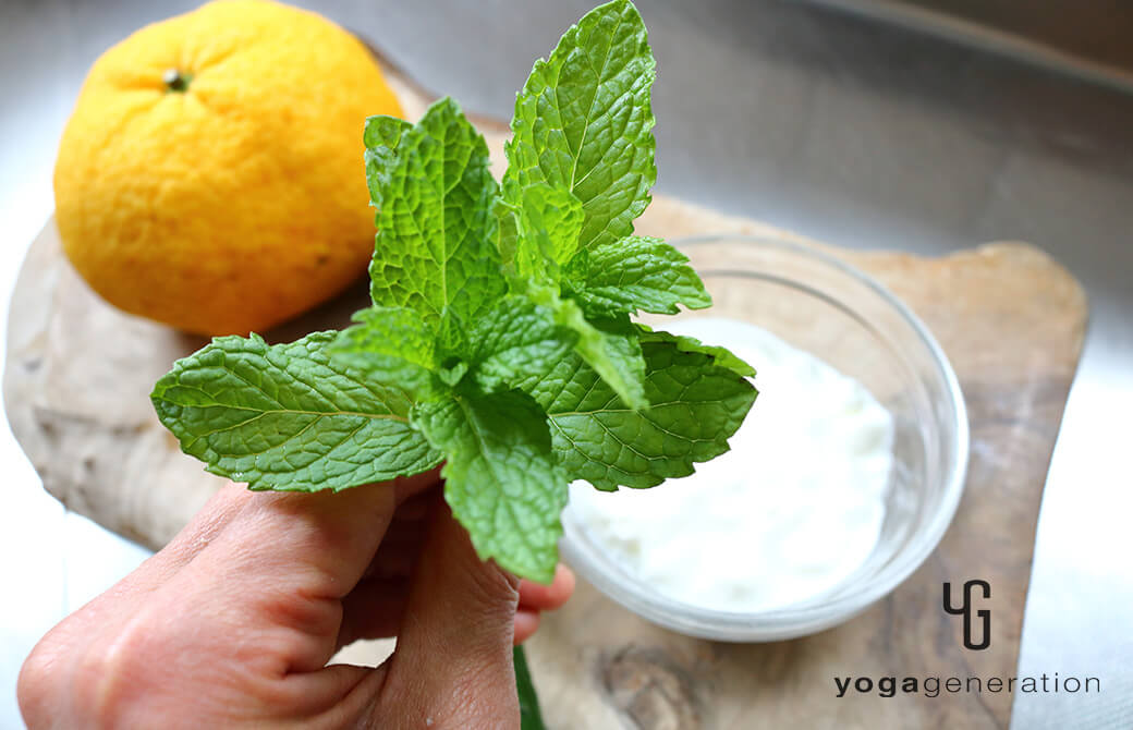 スペアミントと夏みかんとヨーグルト