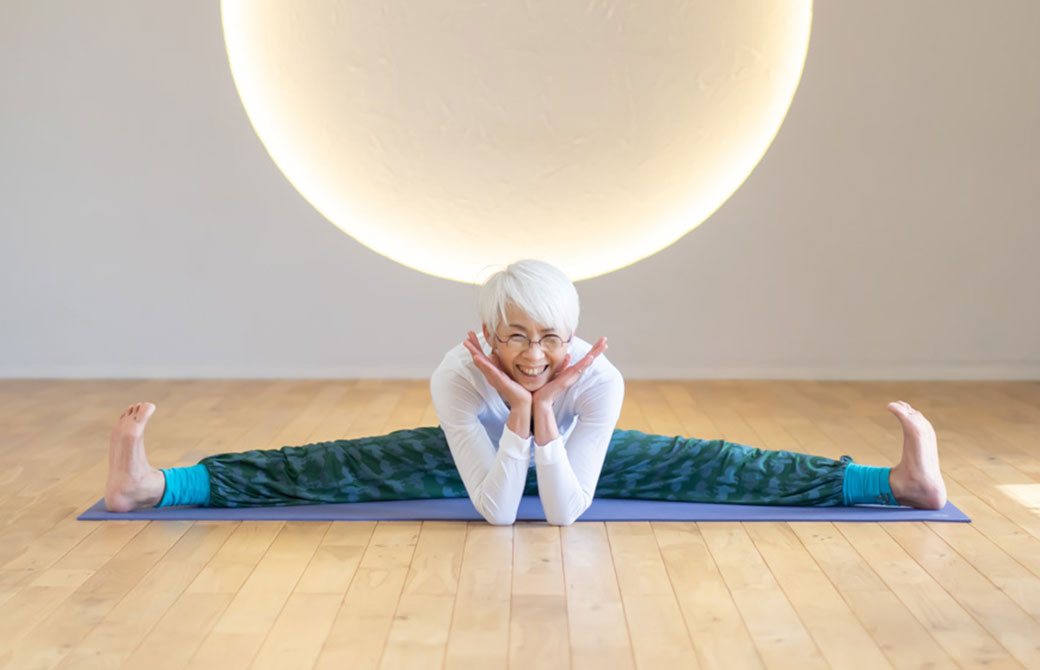 ホォアナデアルコを着ている中井まゆみ先生