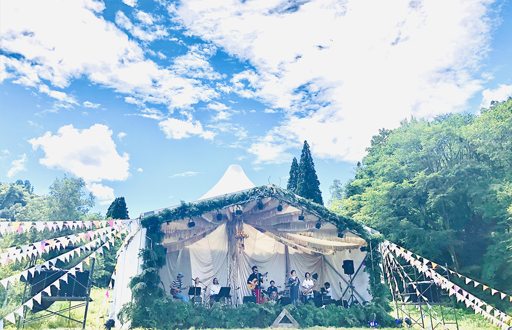 フジロックフェスティバルのステージ