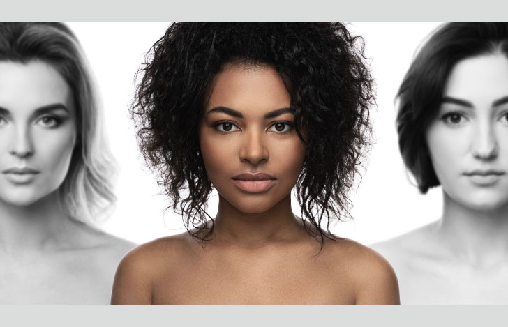 人種の異なる3人の女性のバストアップ