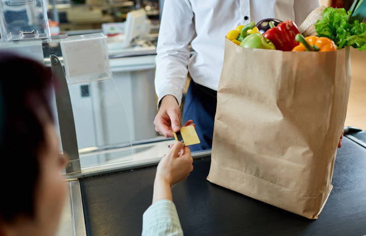 紙袋でお買い物