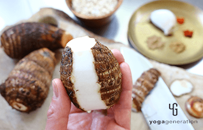 サトイモ皮むき