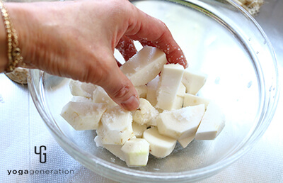 サトイモ下ごしらえ