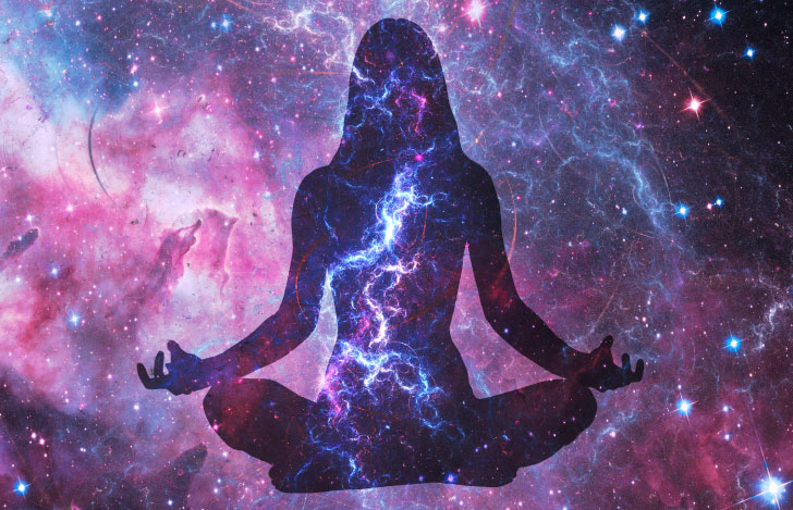 安楽座で座る女性のシルエットと宇宙のダブルイメージ