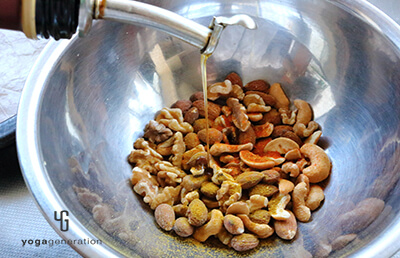 スパイシーナッツ下ごしらえ