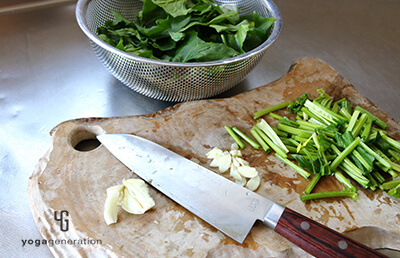 ホウレン草ニンニクカット