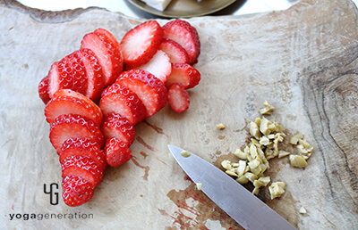 イチゴとグリーンオリーブカット