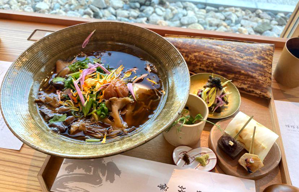 禅房靖寧の料理。