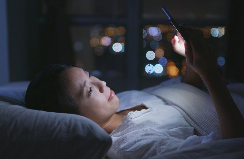 夜のスマホ利用