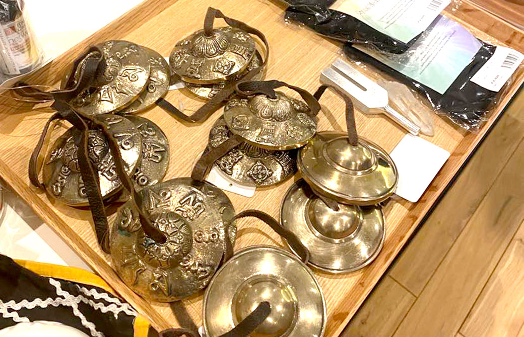 ヨガデバザールでのティンシャ