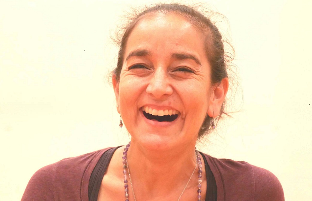 笑顔のキャシー・ルイーズ