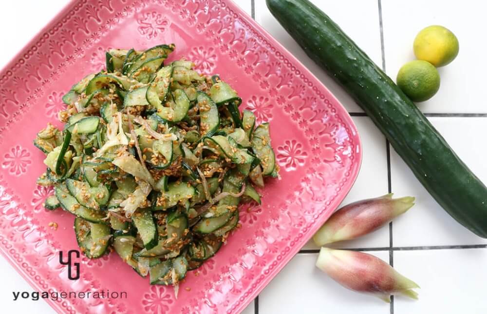 キュウリとミョウガのたっぷり金ゴマ柚子胡椒