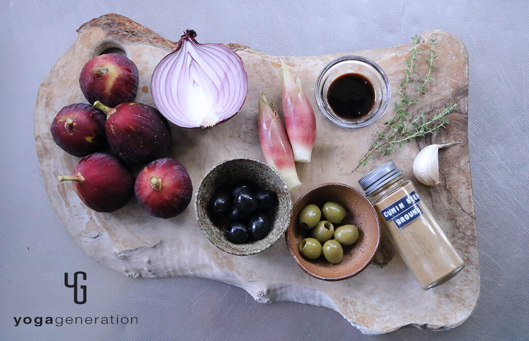 材料のイチジクやミョウガ、オリーブなど