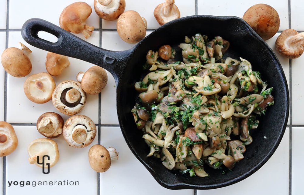 色々キノコのゴルゴンゾーラ炒め