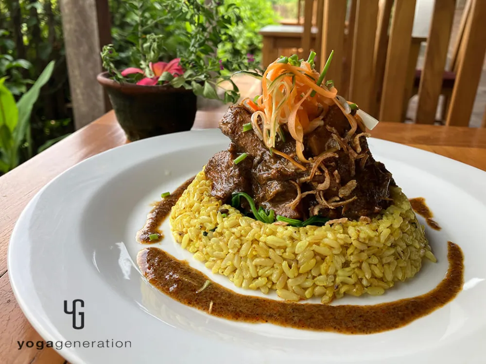 『MORINGA PLANT BASED RESTAURANT 』のルンダン