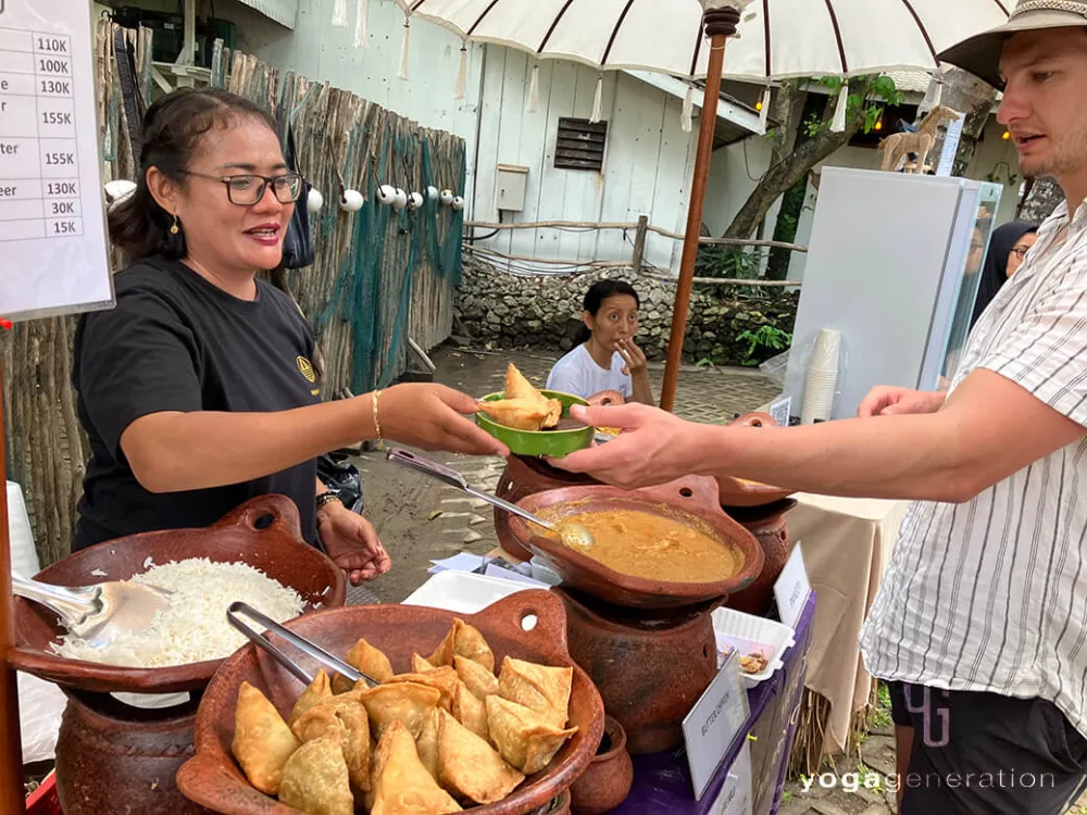 マーケットのサモサ