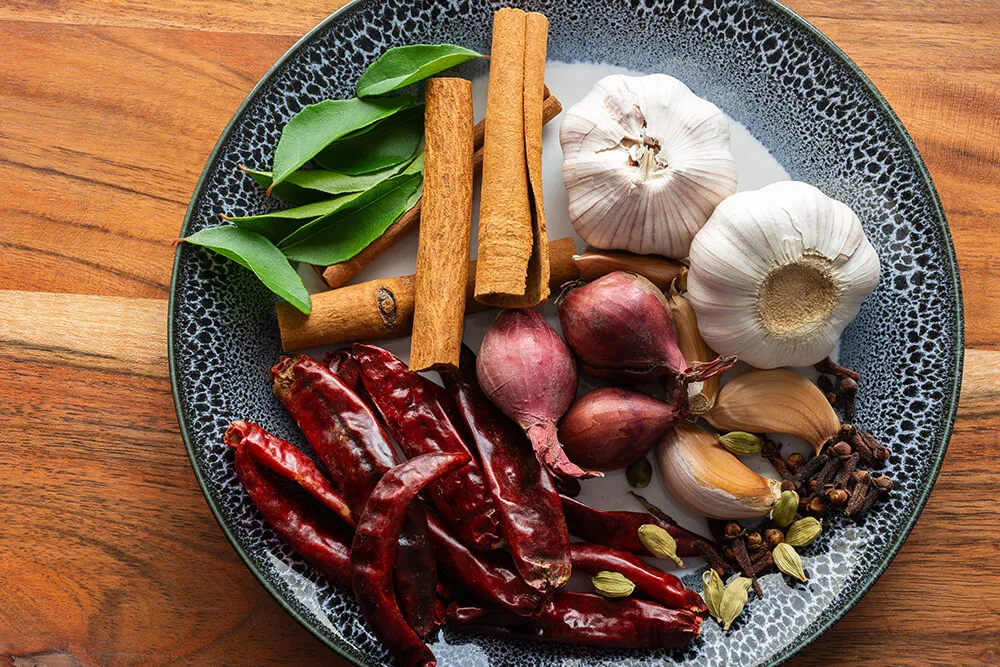 ハーブ（ニンニク、唐辛子など）